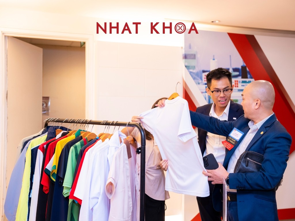 Nhất Khoa Uniform nhận may in váy đồng phục đi biển nữ