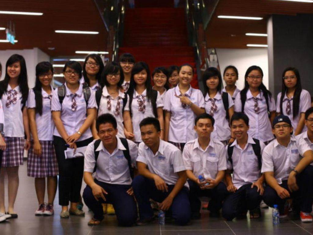 Bạn nên ưu tiên sự thoải mái khi chọn vải may đồng phục