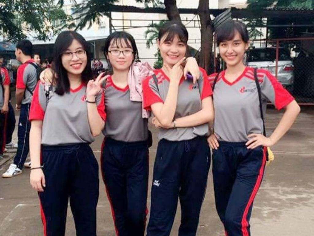 Áo thun phù hợp cho các hoạt động ngoại khóa