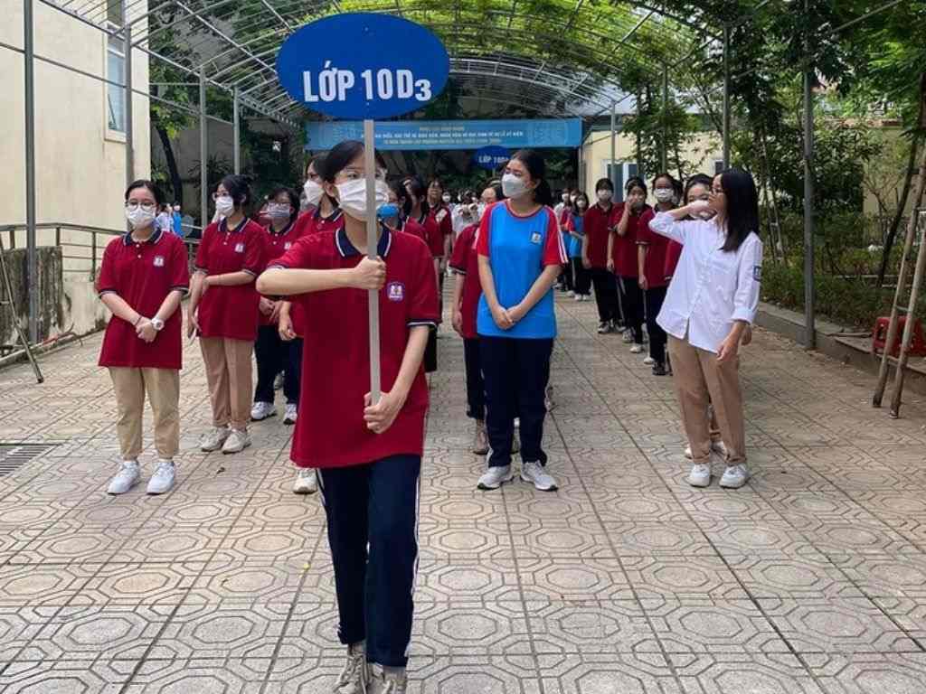 Bạn nên ưu tiên sự thoải mái khi chọn vải may đồng phục