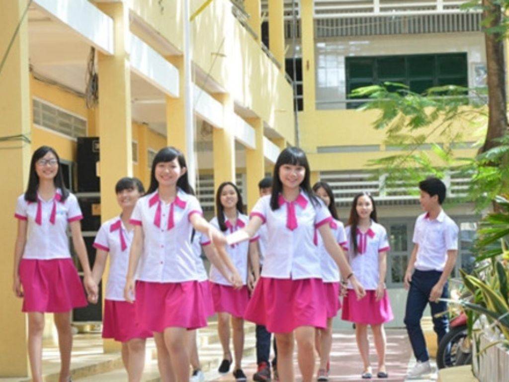 Lựa chọn giữa các loại như áo sơ mi để lên ý tưởng