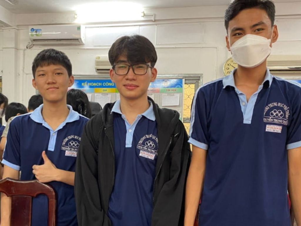 Bạn nên yêu cầu xưởng may làm một sản phẩm mẫu để duyệt trước