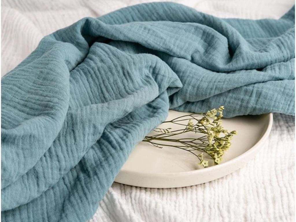 Bạn nên ưu tiên sự thoải mái khi chọn vải may đồng phục