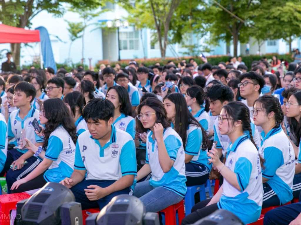 Trường trung học phổ thông chuyên trực thuộc Đại học Quốc gia TP.HCM