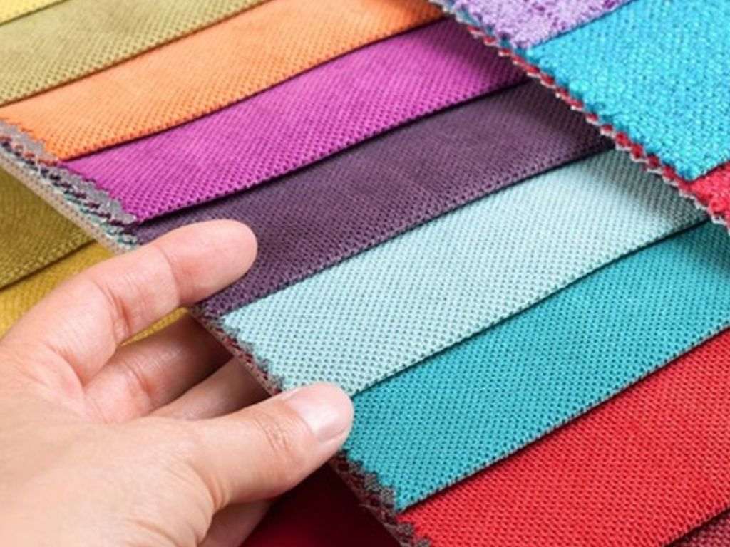 Bạn nên chọn chất liệu tốt khi may đồng phục