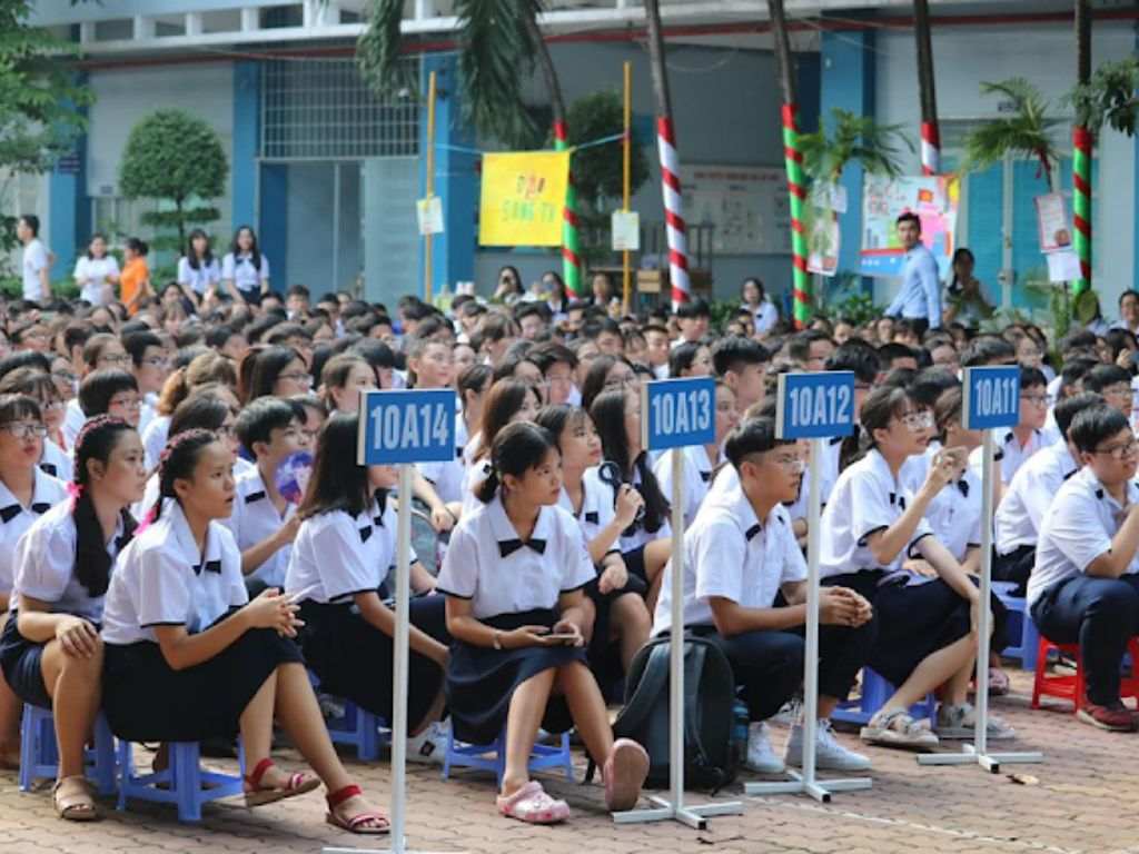 Đồng phục màu để tránh tình trạng lem màu đáng tiếc