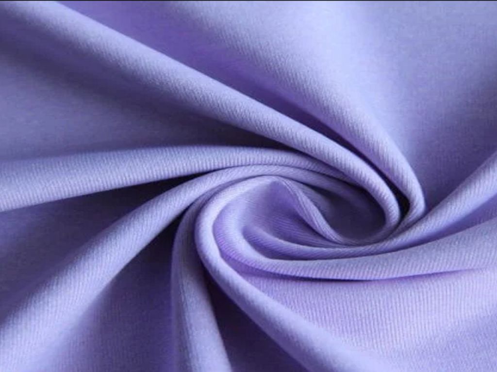 Vải PE có độ bền cao, chống nhăn và chống xù lông hiệu quả