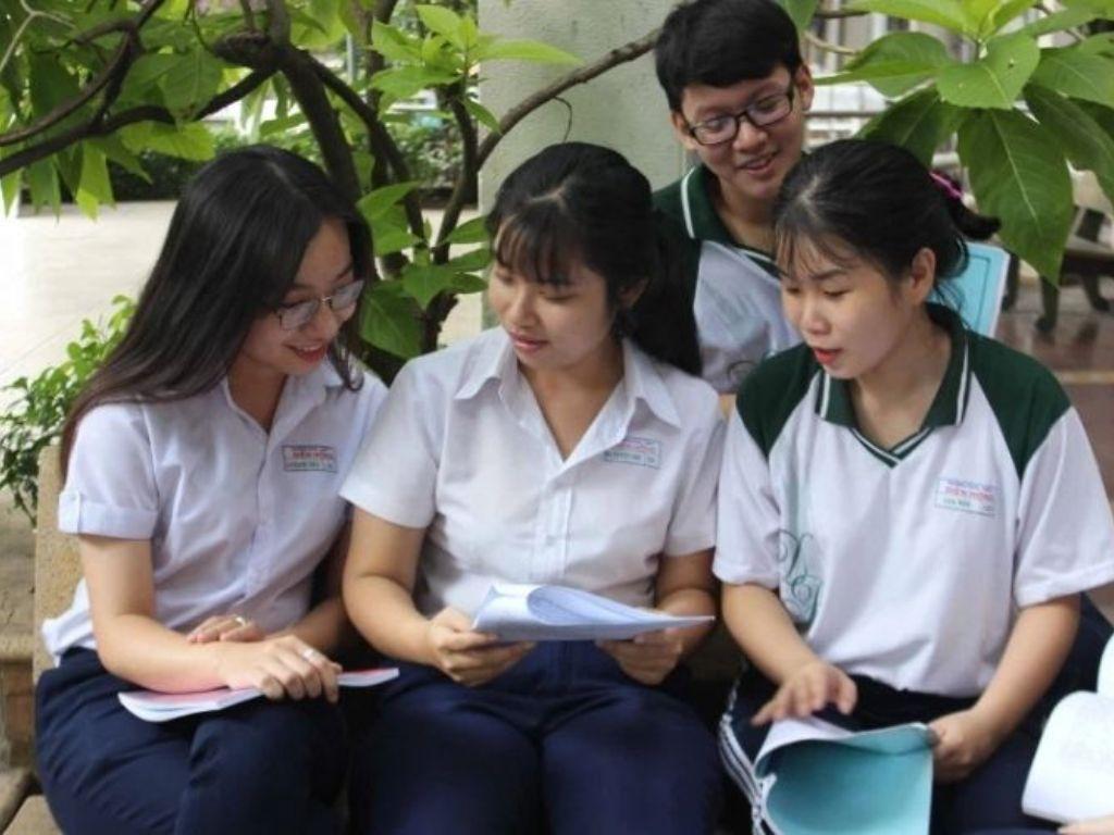 Bạn nên chọn chất liệu tốt khi may đồng phục