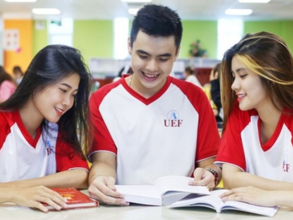 Đặt áo đồng phục cho các khoa, câu lạc bộ, sự kiện là rất cần thiết