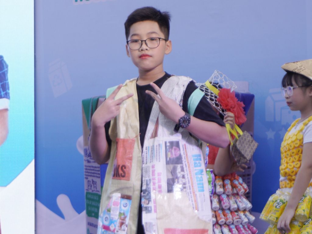 Đây là quá trình mà các vật liệu như chai nhựa PET