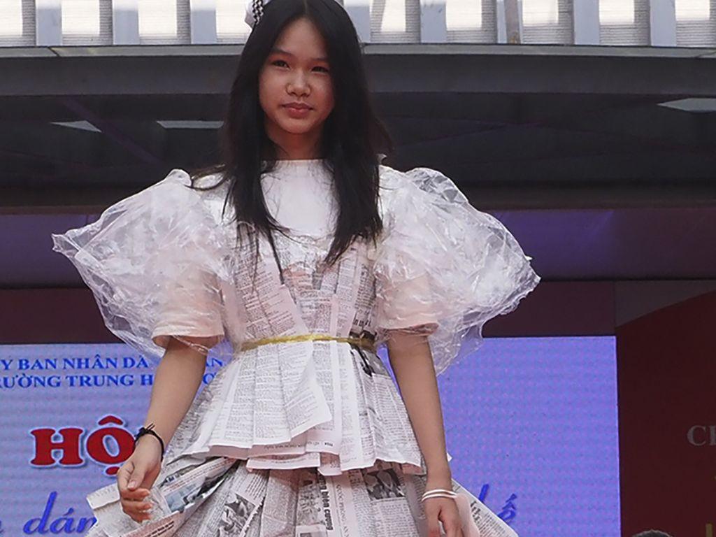 Bạn có thể dùng các chi tiết giấy đã được xoắn, bện