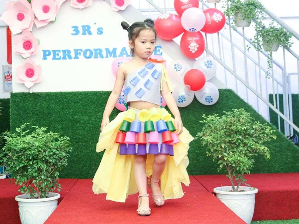 Ý tưởng này tận dụng được vật liệu rất quen thuộc và tạo hình khối đẹp mắt