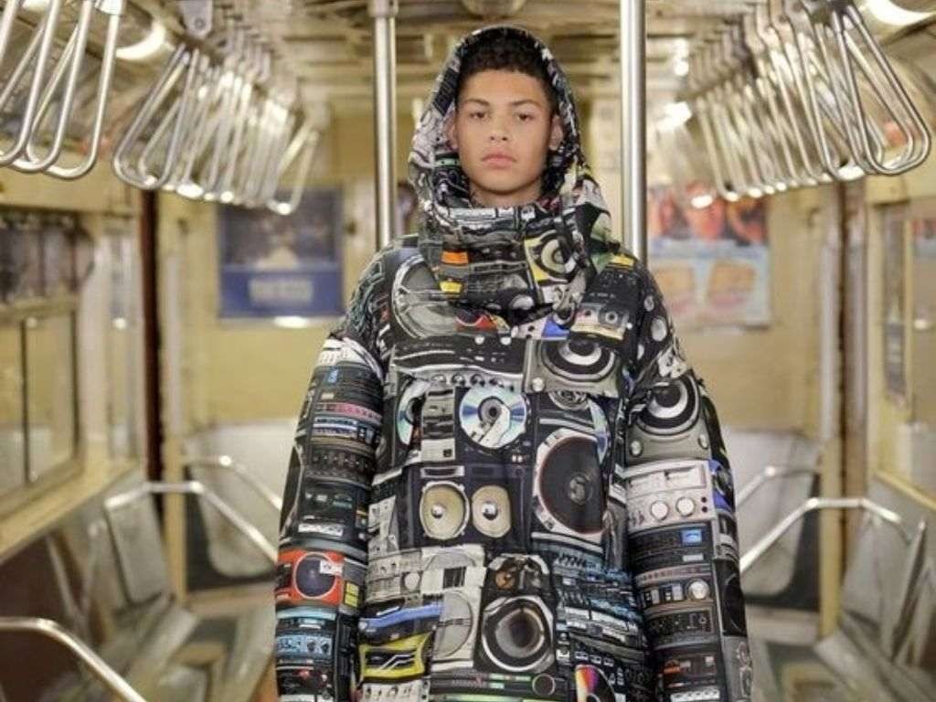 Sản phẩm thời trang tái chế cho nam cho thấy sự quan tâm đến môi trường