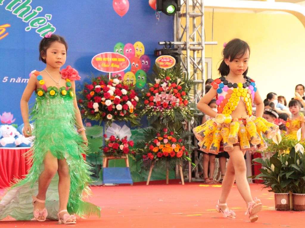 Chiếc chai nhựa (PET) đã có thể được biến thành sợi polyester tái chế