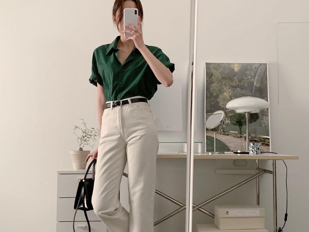 Một bộ trang phục được thiết kế đồng bộ về màu sắc tạo sự chỉnh chu