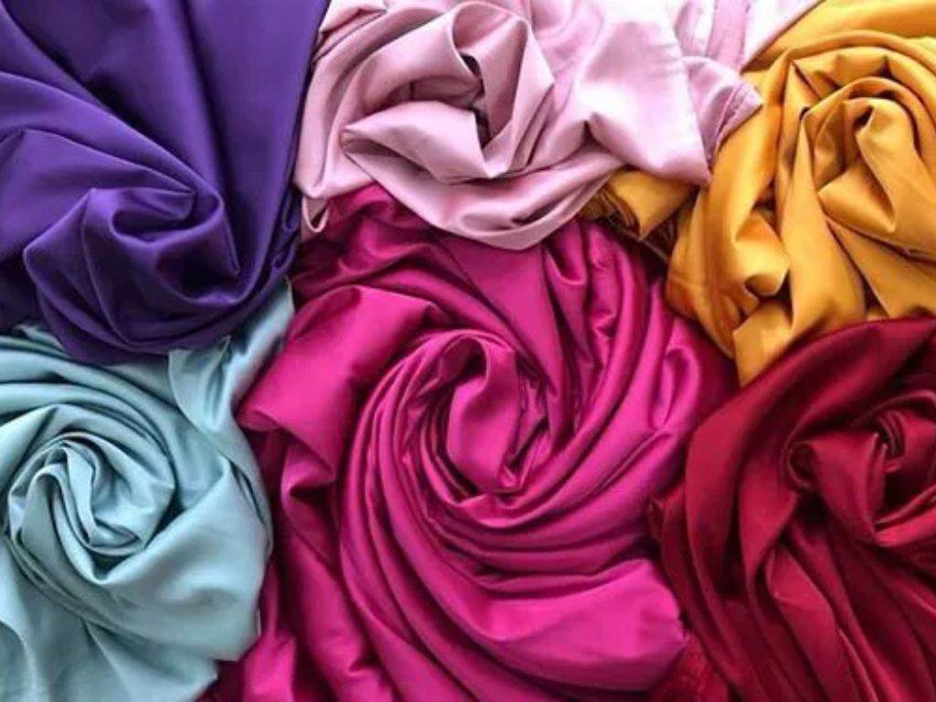 Vải lụa với đặc tính mềm mại