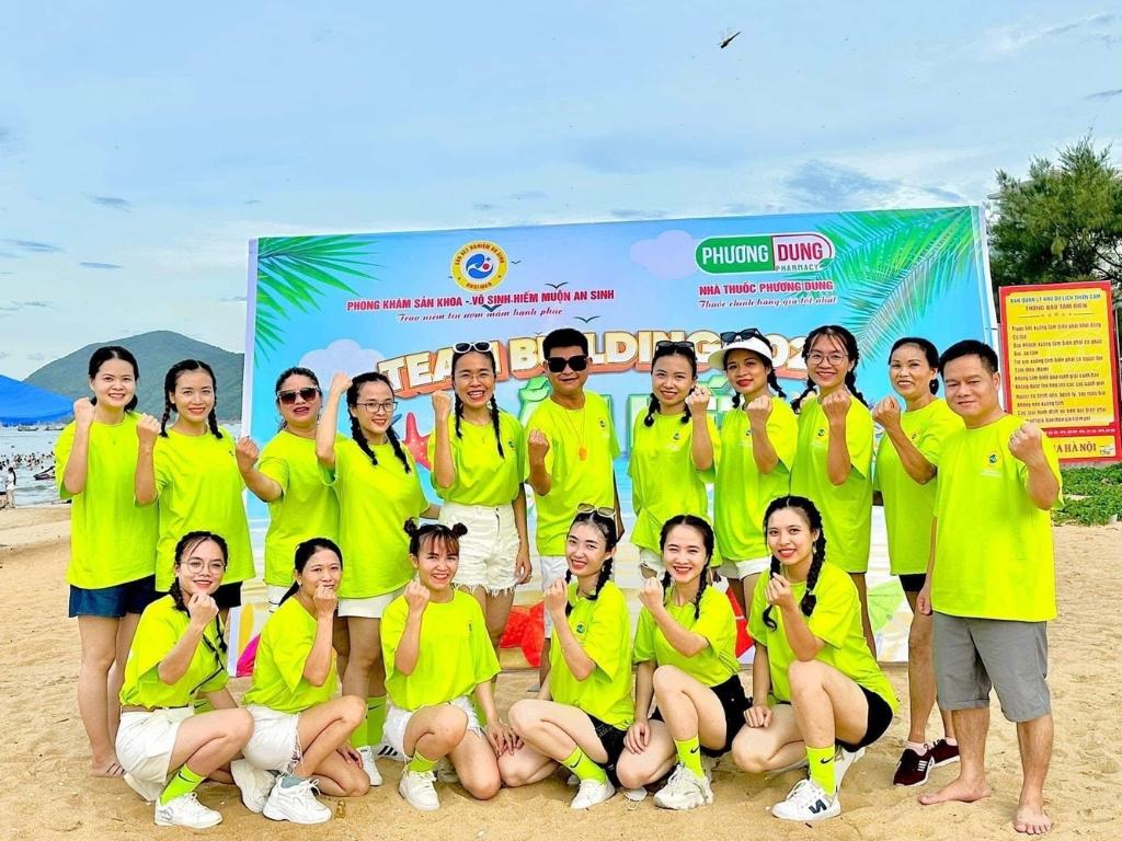 Bạn nên chọn đồng phục có kiểu dáng phù hợp với các thành viên