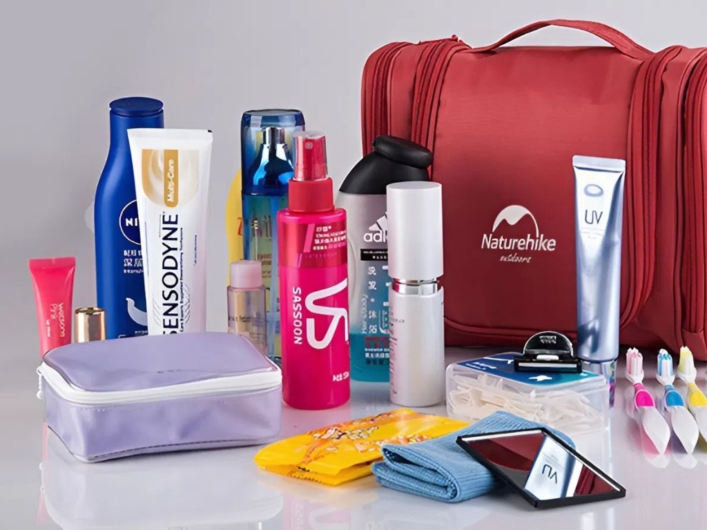 Đồ dùng cá nhân là một trong những đồ cần thiết khi đi du lịch