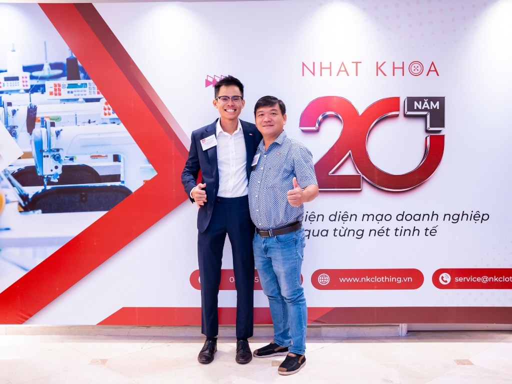 Nhất Khoa Uniform giúp giải quyết bài toán đi du lịch mặc gì