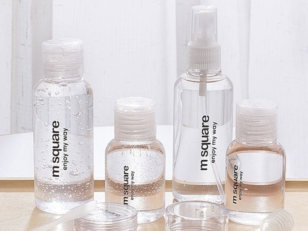 Bạn nên chiết các mỹ phẩm ra lọ nhỏ khi đi du lịch