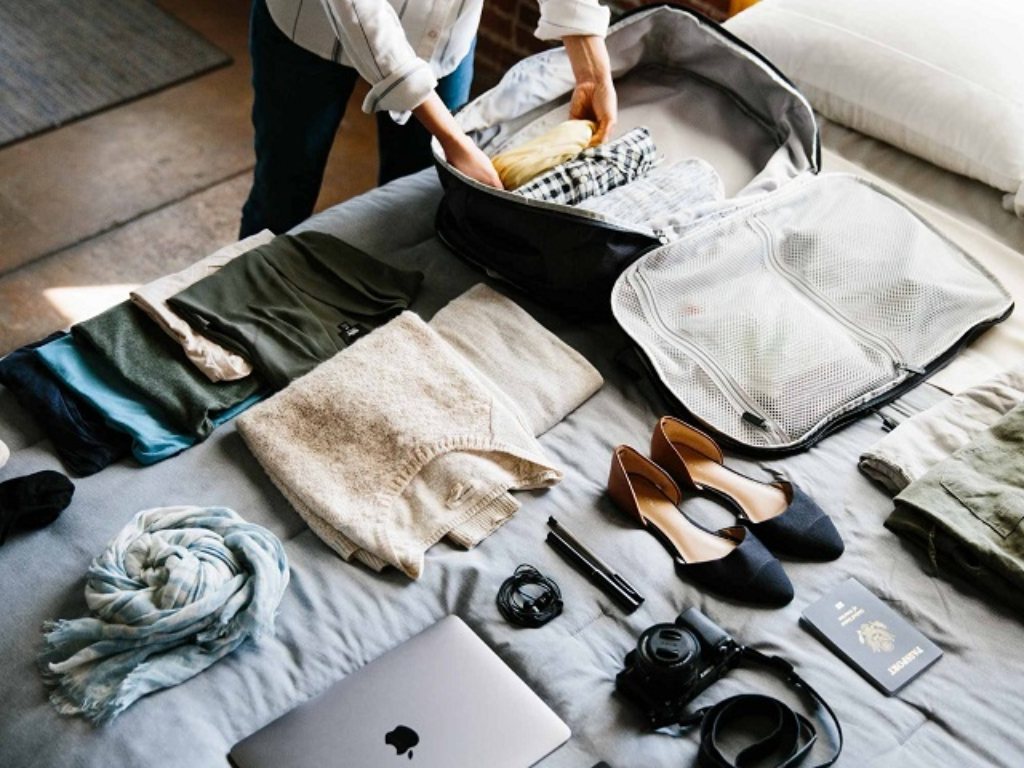 Việc soạn đồ đi du lịch một cách khoa học giúp đảm bảo không bỏ sót vật dụng quan trọng