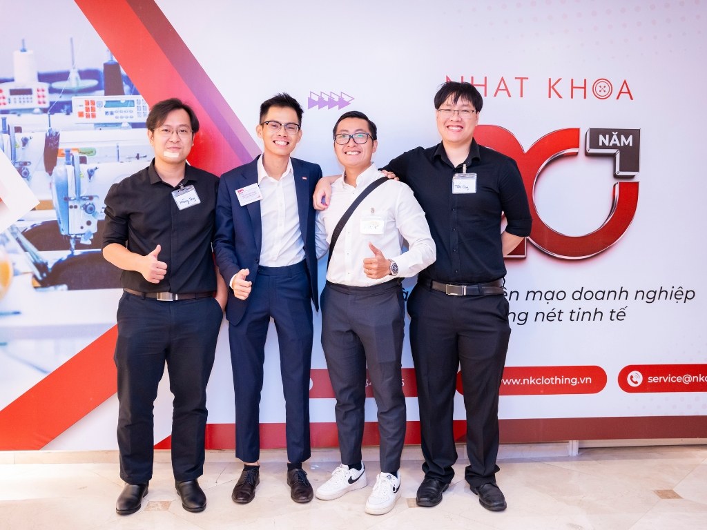 Nhất Khoa Uniform nhận may in đồng phục du lịch đẹp, chất lượng