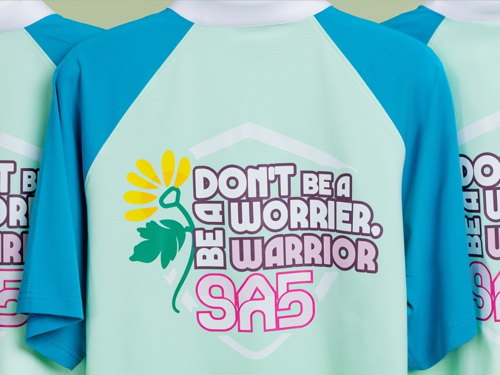 Mẫu áo lớp in slogan ý nghĩa