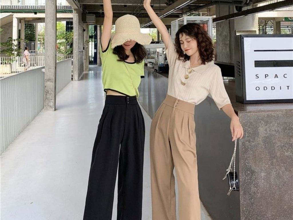 Quần baggy công sở có phần hông và đùi được thiết kế rộng rãi