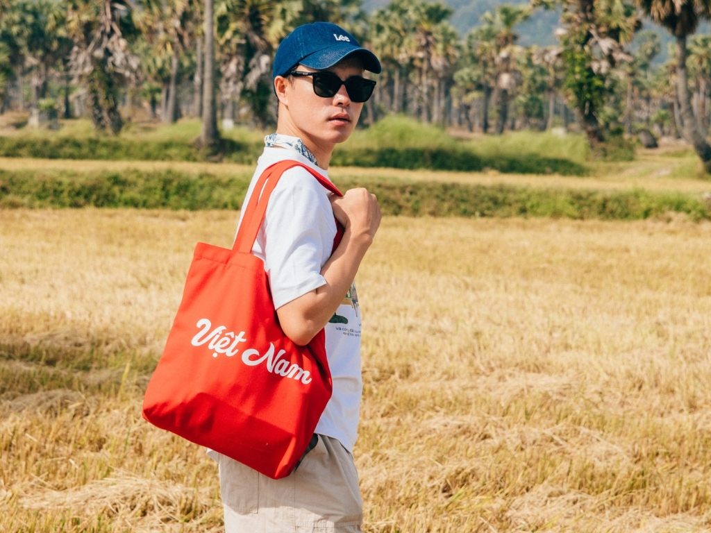 Quai túi cần được thiết kế để đảm bảo sự thoải mái khi đeo