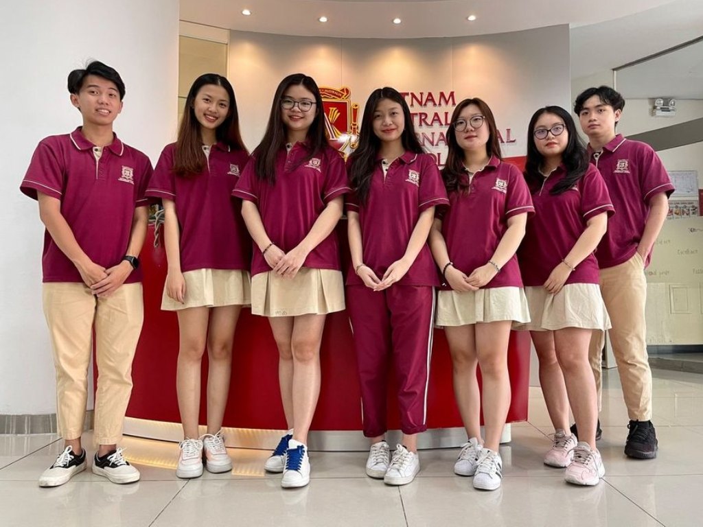 VAS là một trong các trường thpt quận phú nhuận có đồng phục đẹp ấn tượng