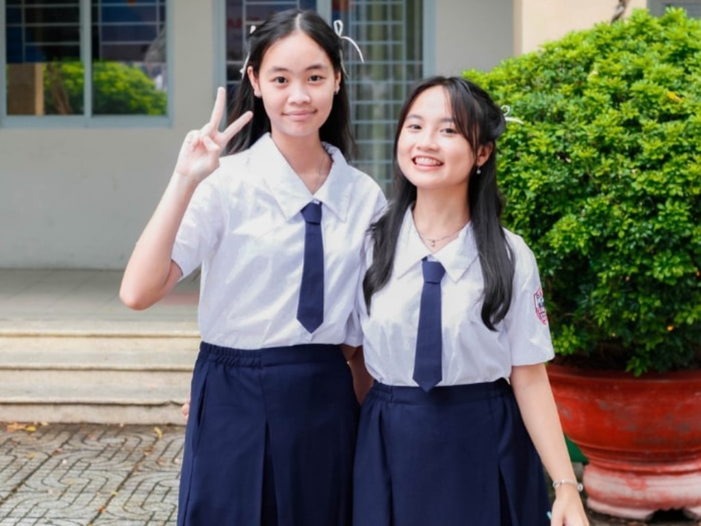 Đồng phục trường THPT Phú Nhuận