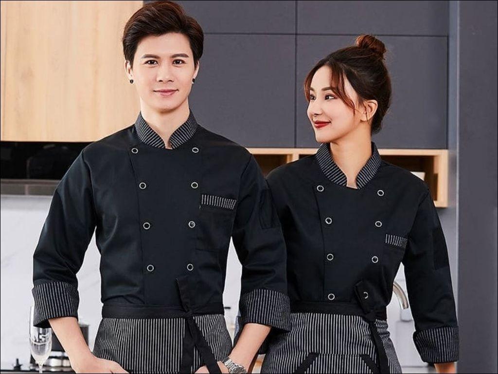 Bạn nên ưu tiên các chất liệu thoáng mát, thấm hút mồ hôi