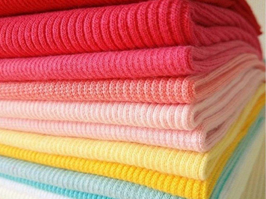 Vải thường có nguồn gốc tự nhiên từ động vật (len, lụa)