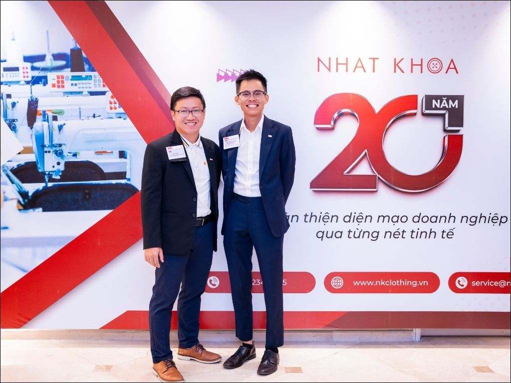 Nhất Khoa giúp bạn chọn những mẫu đầm trung niên cao cấp