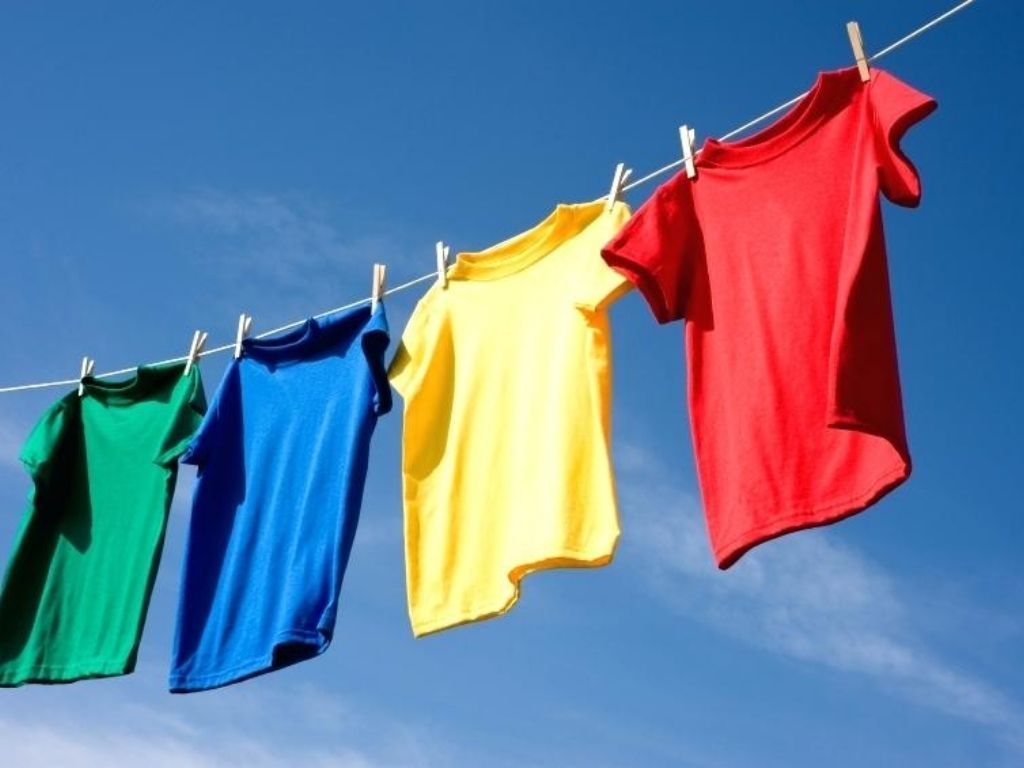 Trọng lượng của áo có thể làm giãn phần vai theo thời gian