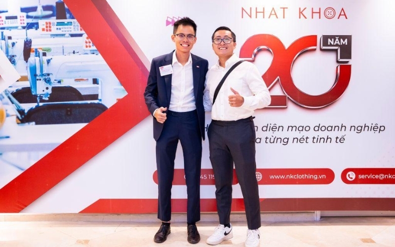 Nhất Khoa Uniform nhận may in lá cờ Việt Nam chuẩn xác