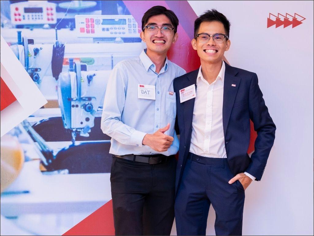 Nhất Khoa sẽ giúp bạn chọn váy trung niên cao cấp