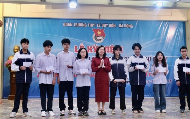 Khi giới thiệu về trường THPT Lê Quý Đôn Hà Đông phải nói đến những thành tích học tập