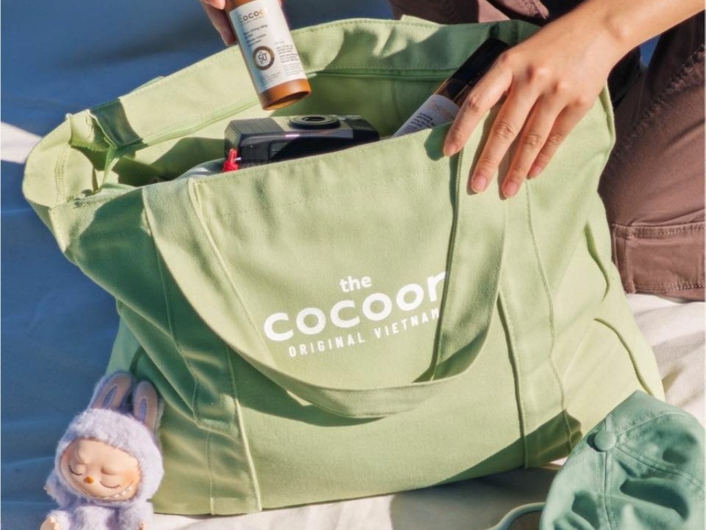 Túi tote thường có thiết kế khoang chứa lớn để đựng được nhiều vật dụng