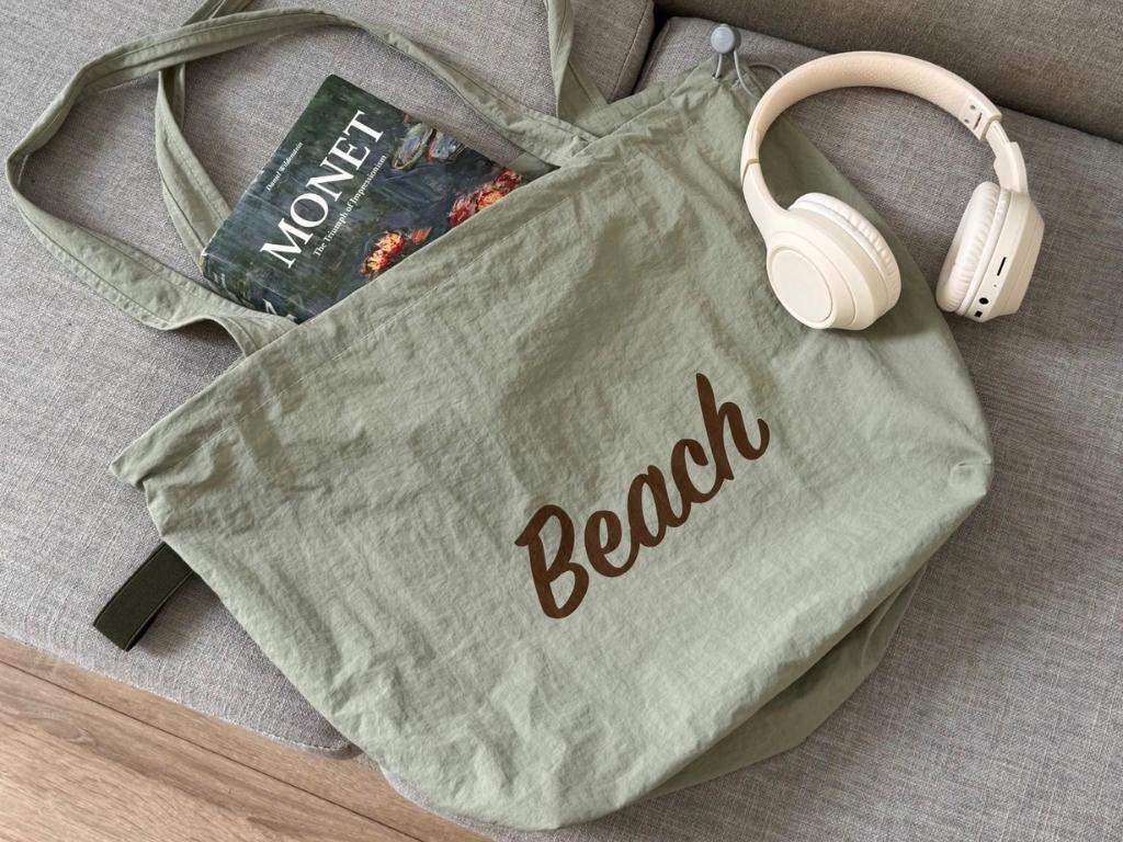 Túi tote vải dù mang phong cách hiện đại