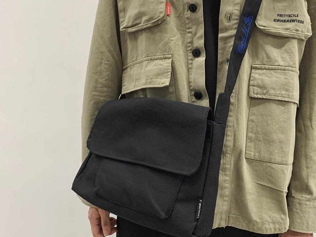 Mẫu túi canvas đưa thư