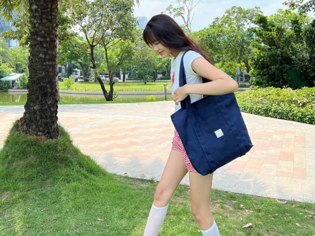Túi vải bố canvas thường được dùng để làm phụ kiện thời trang