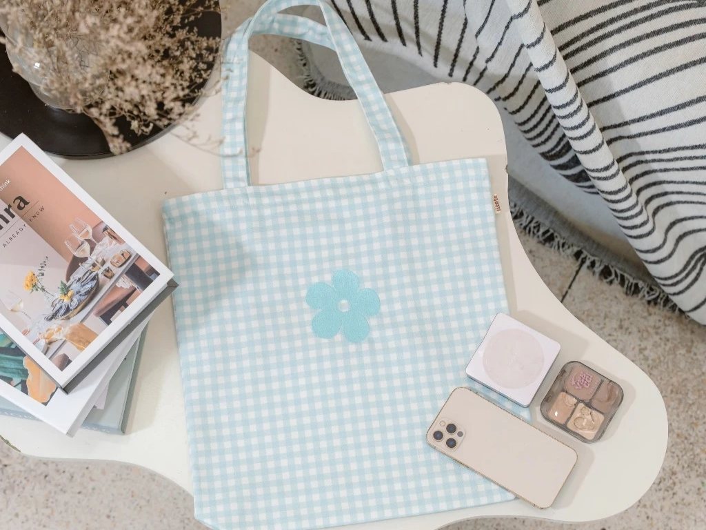 Túi vải canvas Hàn Quốc thường có màu sắc nhẹ nhàng, dễ thương