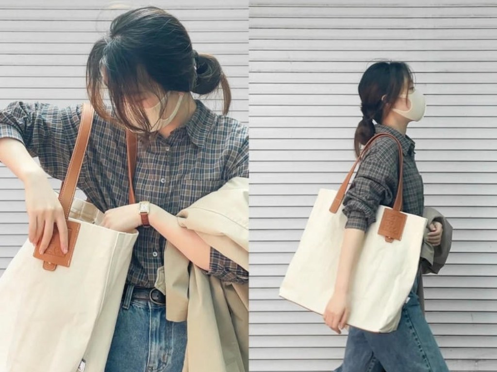 Bạn hãy chọn túi tote đi học có kiểu dáng và màu sắc yêu thích