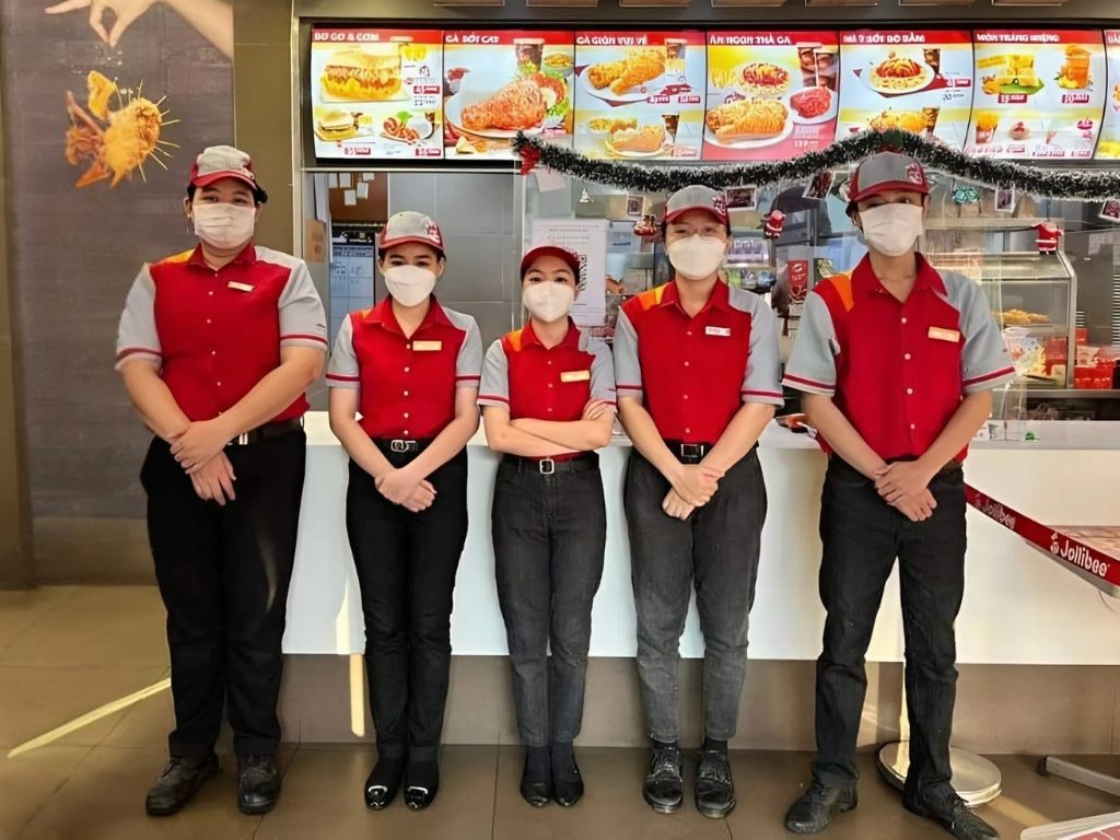 Nón đồng phục giúp xây dựng hình ảnh đội ngũ chuyên nghiệp