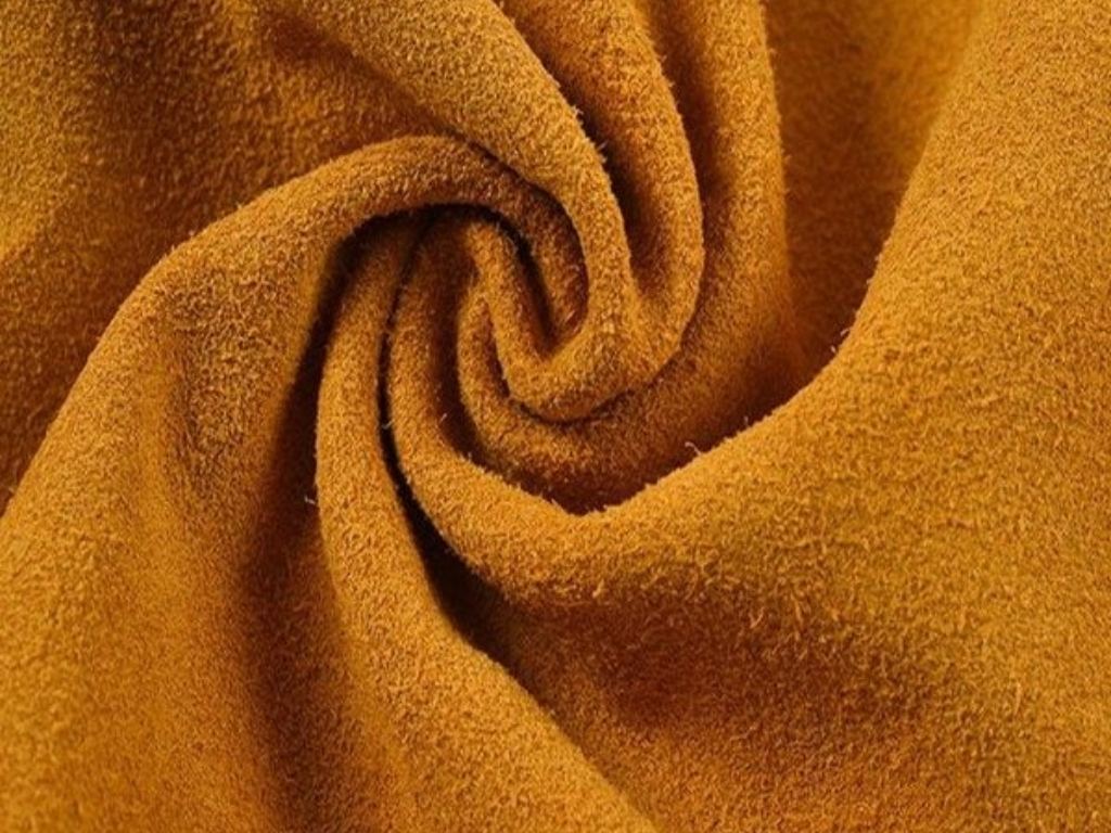 Chất liệu da bò có độ dày, độc bền cao và giá thành hợp lý