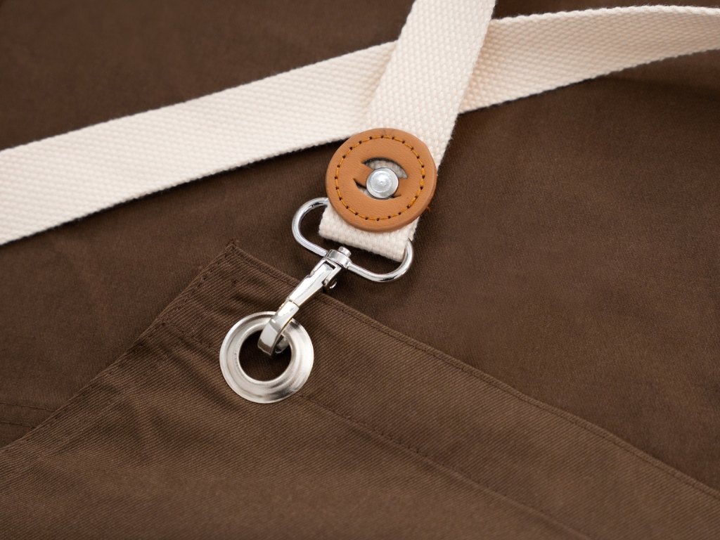 Việc chọn kỹ đơn vị bán tạp dề đồng phục giúp đảm bảo sản phẩm có đường may đẹp