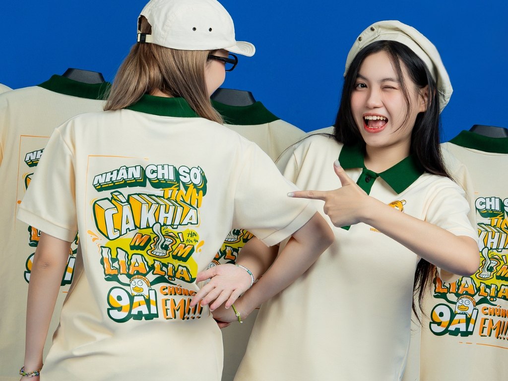 Slogan để in áo nhóm cần có độ dài, font chữ và màu sắc phù hợp để trở nên nổi bật