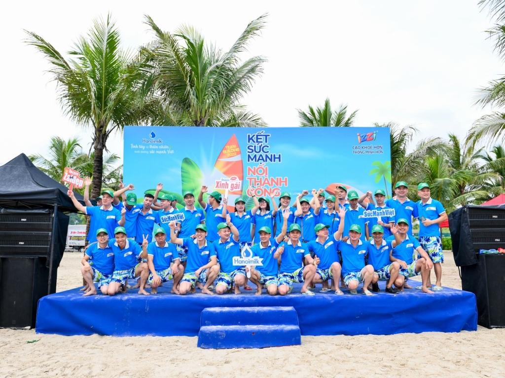 Slogan chơi team building nhấn mạnh sức mạnh của sự đoàn kết