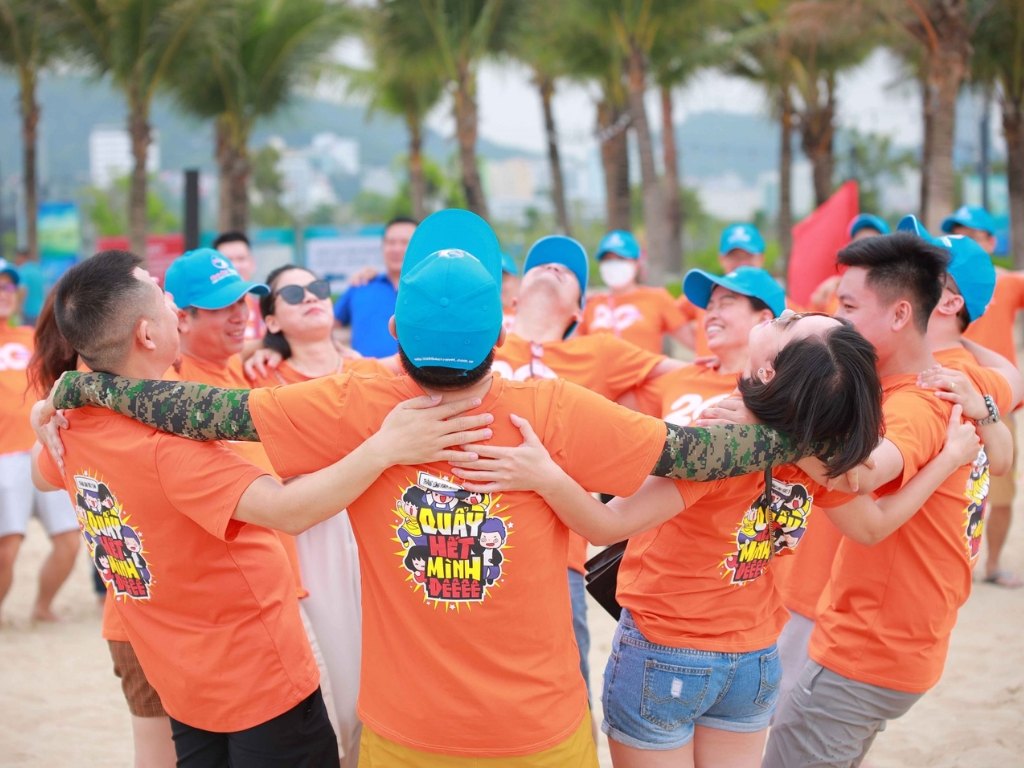 Bạn nên chọn font chữ dễ đọc và rõ ràng cho slogan team building tiếng việt khi in lên áo